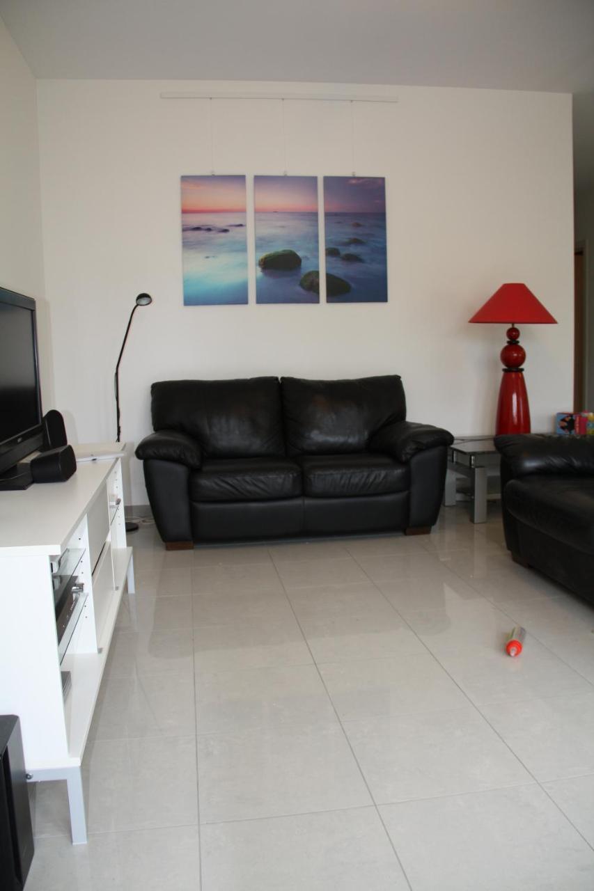 Apartment Indoor Swimming Pool, Sauna, Fitness, Private Gardens, Spacious Modern